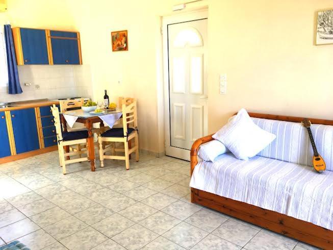 Evangelia House Sea View Apartments Agia Pelagia  Экстерьер фото